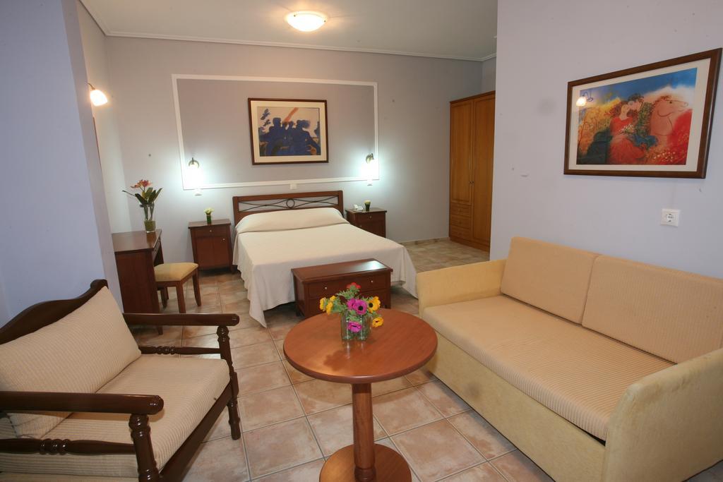 Maltezana Beach Hotel Zimmer foto